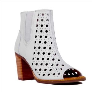 Toms Dove Grey Basket Weave Majorca Booties SZ 11